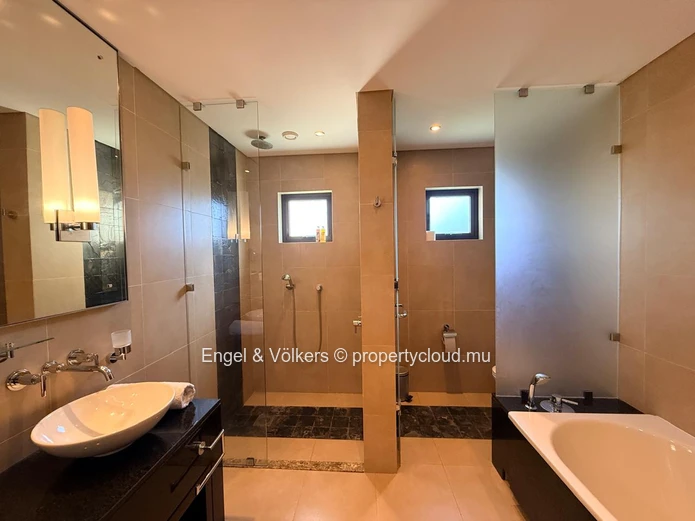 Exclusive Lagoon View Residence with Private Pool in One of Mauritius’ Most Prestigious Estates