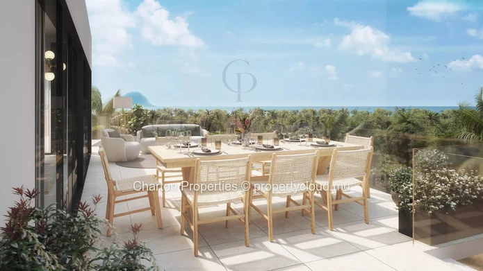 2-bedroom ground floor apartment just steps from Tamarin beach