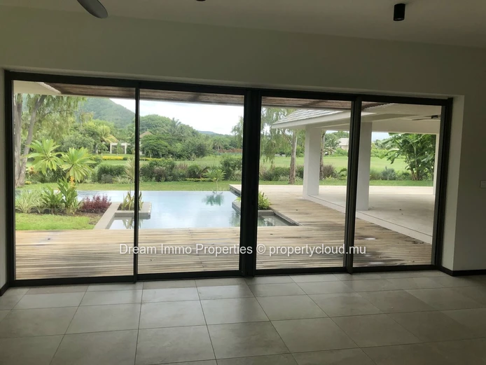 Somptueuse villa 4 chambres avec vue golf & montagne à Anahita – Ile Maurice