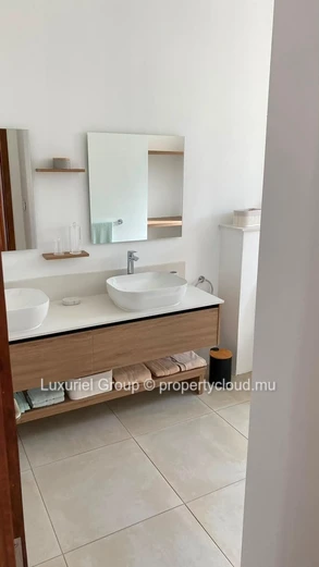 Elegant Newly Built Villa in a Highly Sought-After Area