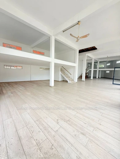 Immeuble commercial rénové à vendre à proximité du Caudan, Port Louis
