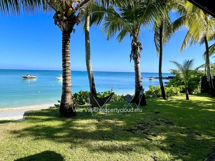 Grand Baie - Charmante villa de 3 chambres pieds dans l'eau