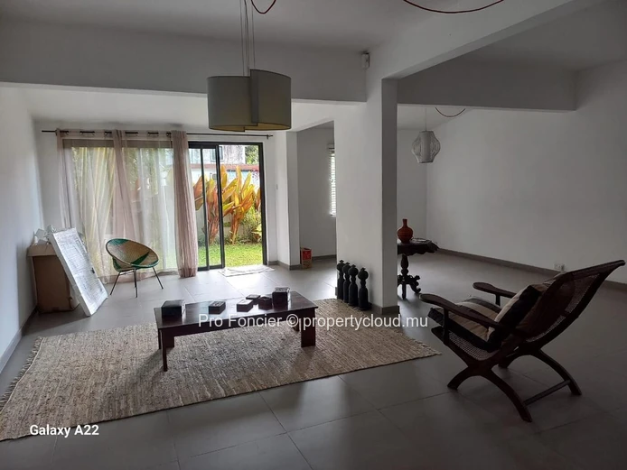 House for sale in Curepipe - Bright modern duplex.