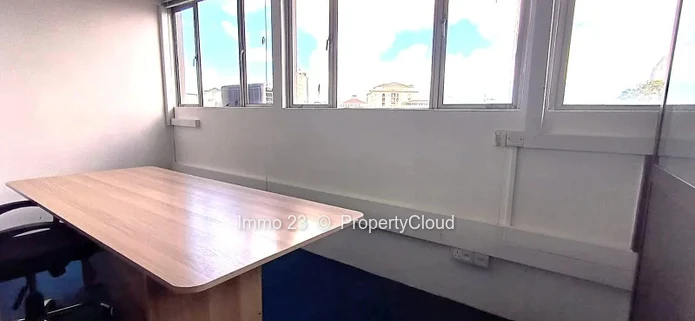 Office - 653m2 - Quatre Bornes - Ref. BU98158LO