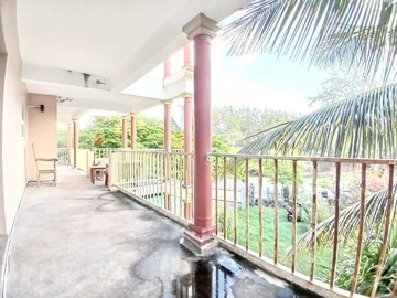 9 Bedroom Villa