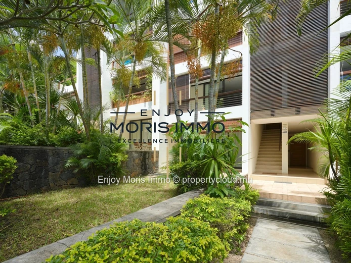 Walk to the beach apartment – Trou aux Biches