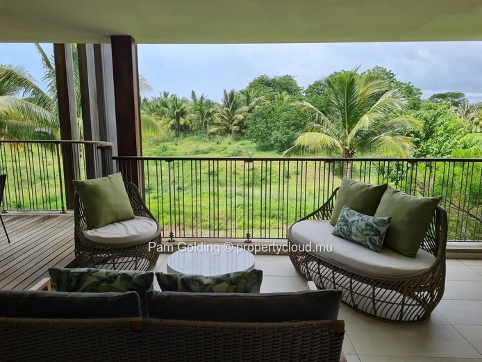 Appartement Spacieux avec Superbe Vue sur le Parcours de Golf – Mont Choisy Le Golf