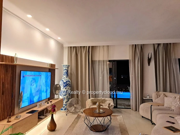Modern 3-Bedroom Villa with Pool, Sea & Mountain Views, Flic en Flac, Mauritius