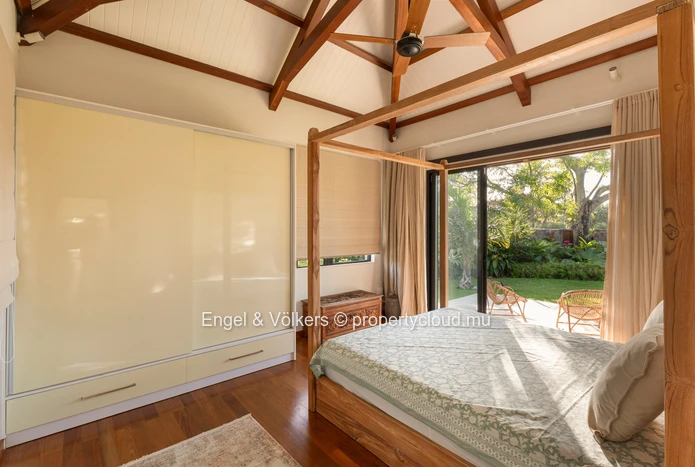 Fully Furnished 5-Bedroom Villa with Pool & Large Garden on Mauritius' East Coast