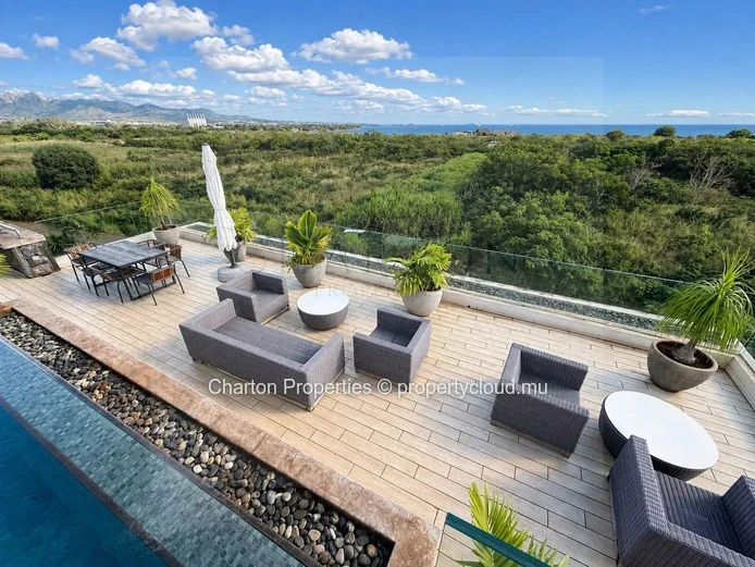 Luxury 3-bedroom en suite apartment with access to the facilities of a private estate