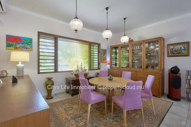 3-Bedroom Luxury House with Private Pool in Balaclava
