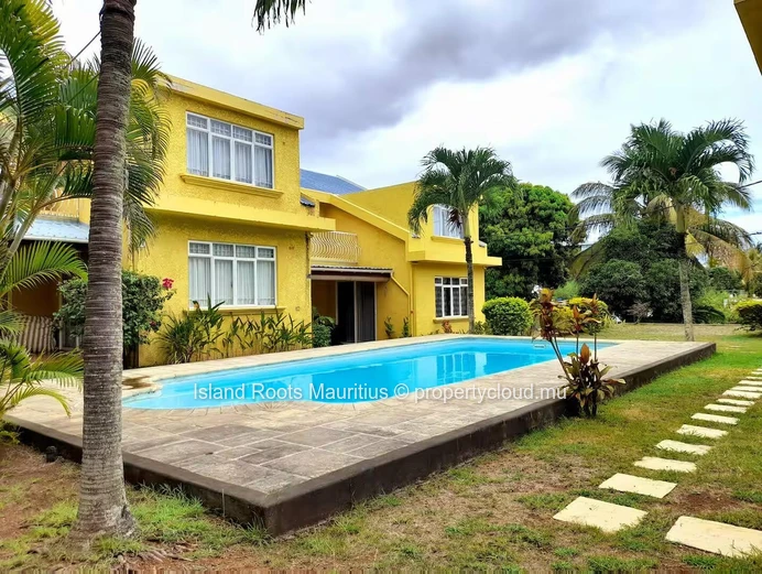 Furnished duplex for rent in Grand Baie