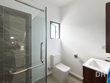 4 Bedroom Townhouse, Duplex