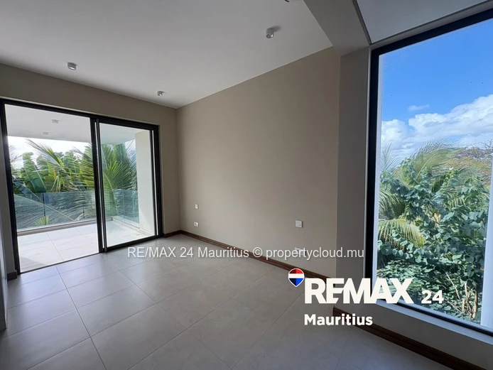 Luxurious Penthouse at Pointe Aux Cannonier