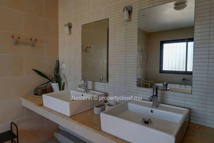 Charmante villa de 3 chambres avec piscine privée à Péreybère