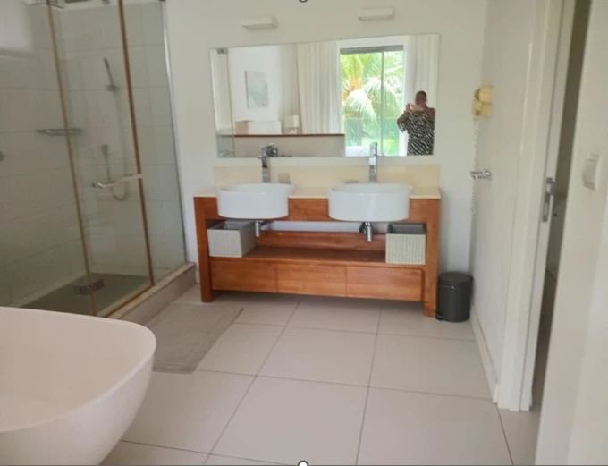 Luxury Apartment in Tamarin, Rivière Noire - Black River Area with Mountain & River Views, Pool, and More! 