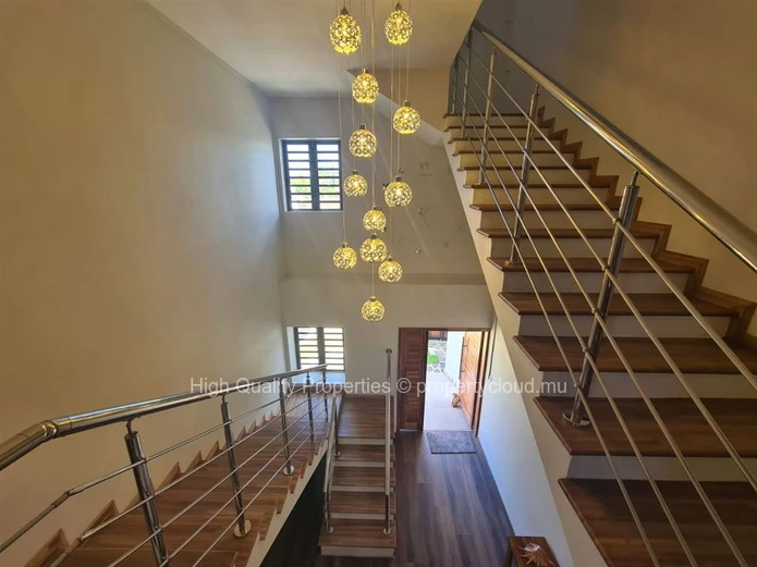 Stunning 5-Bedroom Villa with Pool for Rent in Pereybere, Grand Baie