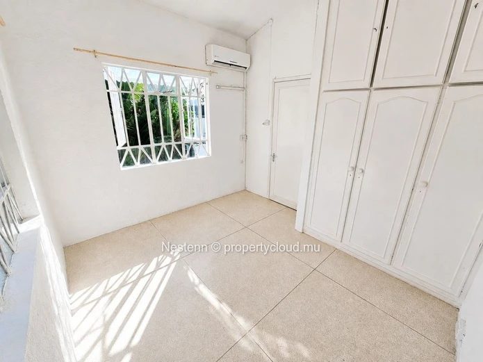 Charming 4-Bedroom Family Home with Pool – Walking Distance to Blue Bay Beach
