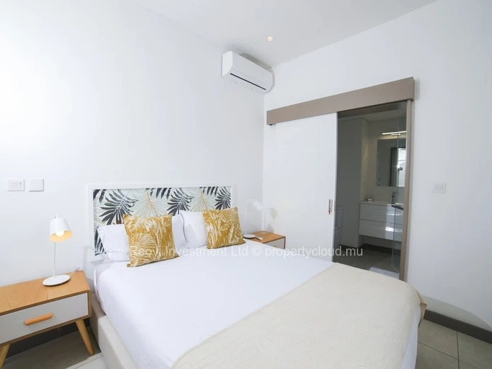 EXCEPTIONAL 4 Beds Beachfront Panoramic Sea-View Penthouse in Tamarin