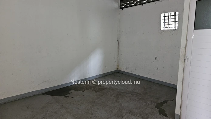 Warehouse of 130m2