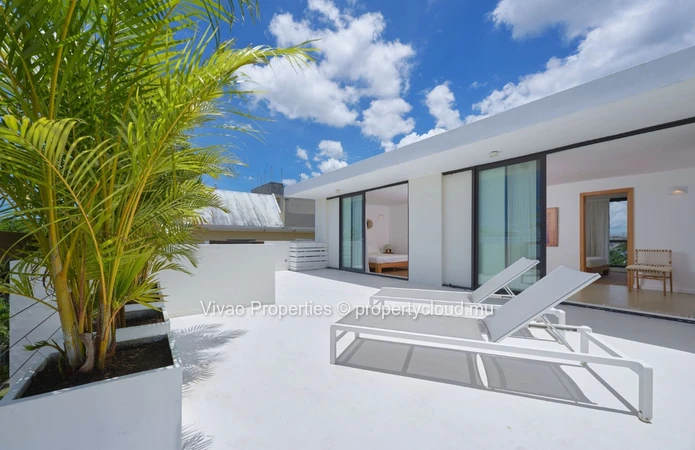 Luxury Penthouse with Stunning Views and Amenities in Mon Choisy - 158m², 3 en-suite Bedrooms, Communal Pool - 525 000€!