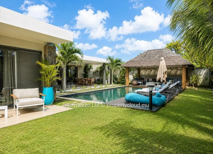 Villa PDS 4 Chambres en Suite à Grand Baie – Piscine, Terrasse, Gazebo – €