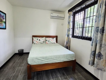 6 Bedroom Apartment