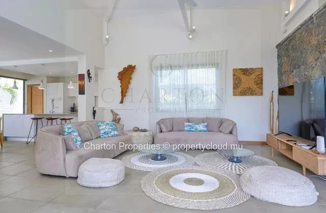 Villa de plain-pied de 4 chambres en suite avec studio indépendant et piscine privée