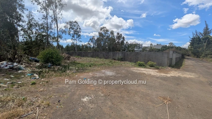 Balaclava – Terrain à vendre – Pam Golding Mauritius