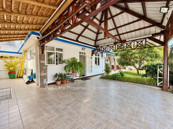 A Beautifully Maintained Family Home in the Heart of Flic en Flac