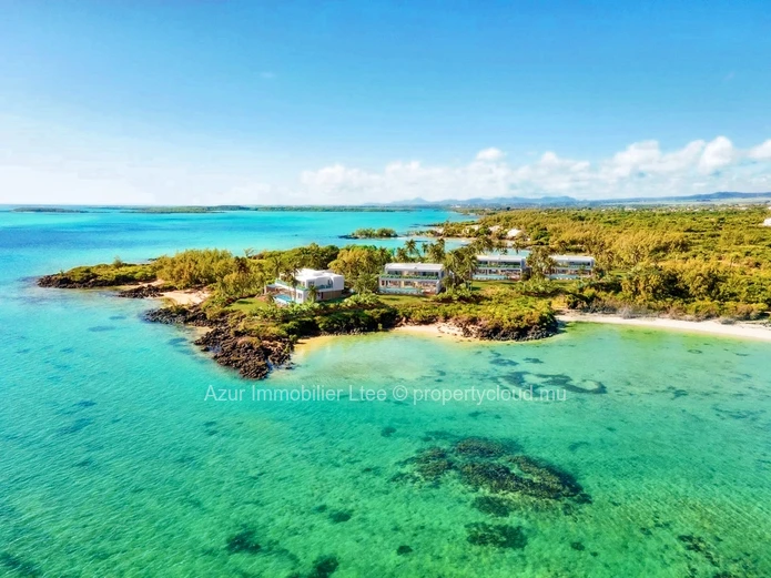 GRAND GAUBE (NORTH): Exclusive beachfront villas (650m2)