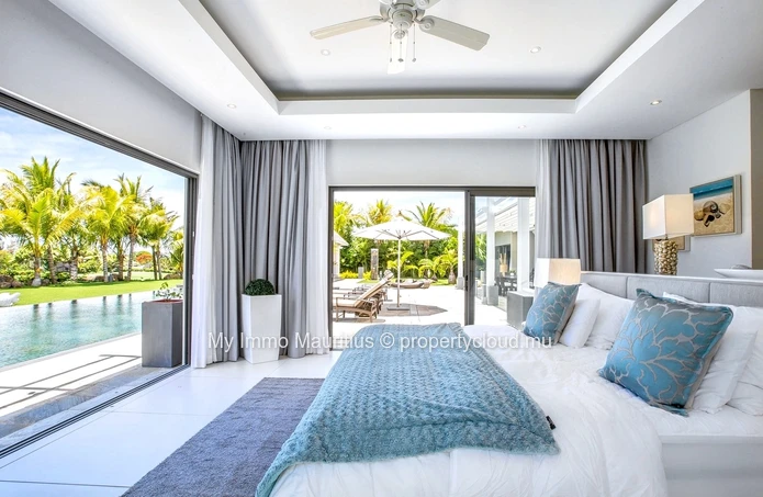 Luxurious contemporary 4-bedroom villa - Prestigious estate!