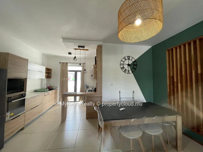 Brand New Apartment – Fully Furnished – 10-Minute Walk To The Beach