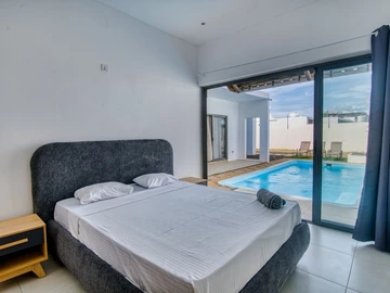5 Bedroom Villa