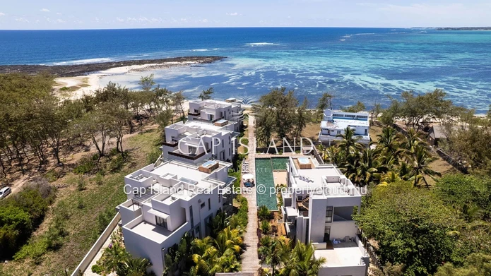 Appartement 3 chambres en première ligne pieds dans l’eau