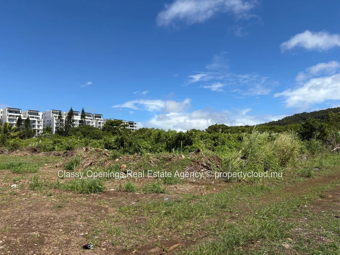 Terrain 4 225 m² Sodnac — Dégagé, vue montagne, proche commerces