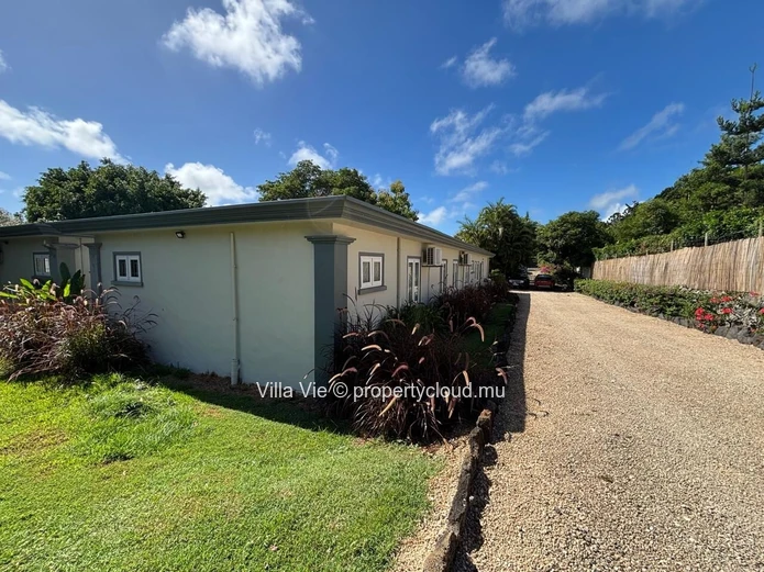 Foret Daruty - Charming 4-bedroom villa with swimming pool and spacious garden