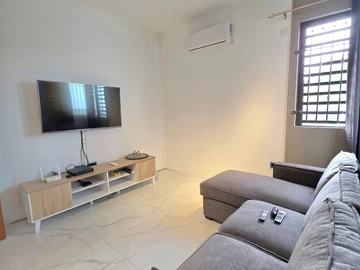 5 Bedroom Villa