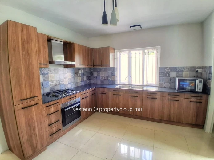 Magnificent Villa In Calodyne – A Rare Living Environment In Mauritius