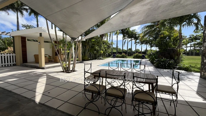 Spacious house and garden