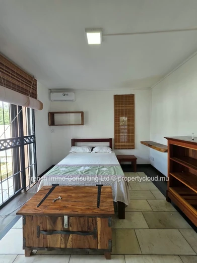 Villa de charme, 3 chambres, jardin de 760 M2 a balaclava