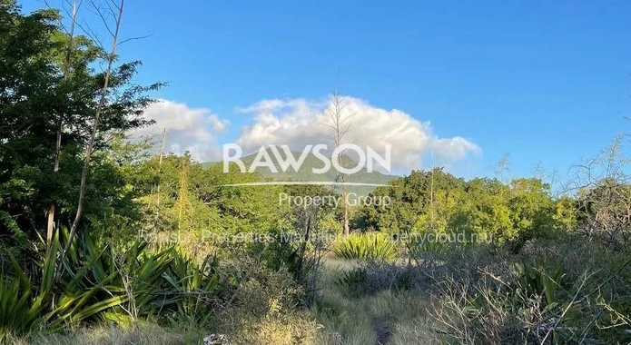 Terrain de 1 857 m² à vendre à Petite Rivière Noire