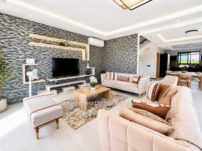 Villa Spacieuse et Moderne de 4 chambres à Grand Baie avec Piscine