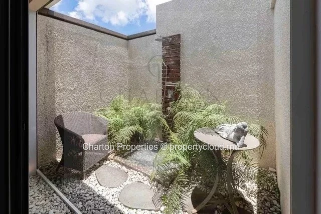 Villa contemporaine de 3 chambres en suite avec bureau et studio indépendant au cœur de Grand Baie