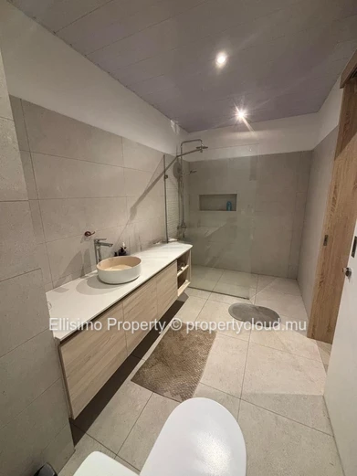 For Sale – Modern Villa in Péreybère