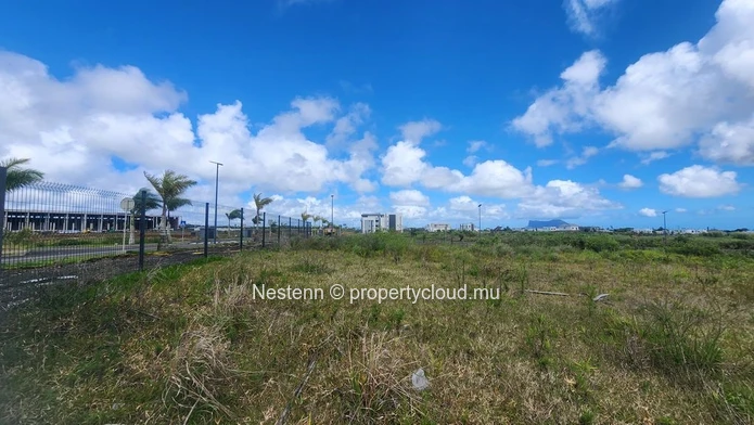 Land for sale in L'Avenir , Moka Smart City 10.5 Perches fenced with mountain view near schools shops and bus stop.