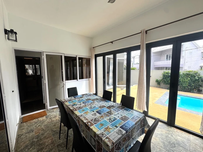Modern 3-bedroom villa with pool for rent – Flic-en-Flac, Mauritius