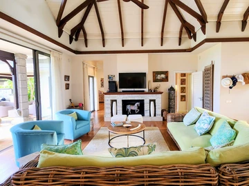 4 Bedroom Villa