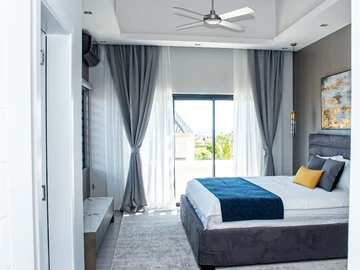 4 Bedroom Villa