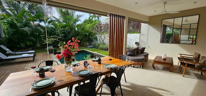 Appartement de 2 chambres en rez-de-jardin à vendre à Pointe aux Canonniers, Île Maurice | Jardin, piscine et plage à... (Mandat exclusif)